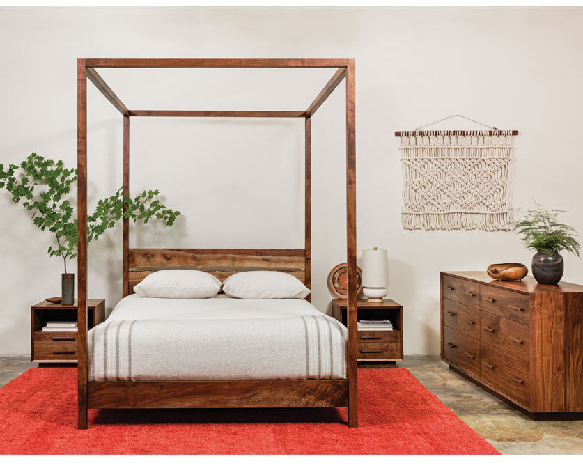 Modern Pencil Post Bed
