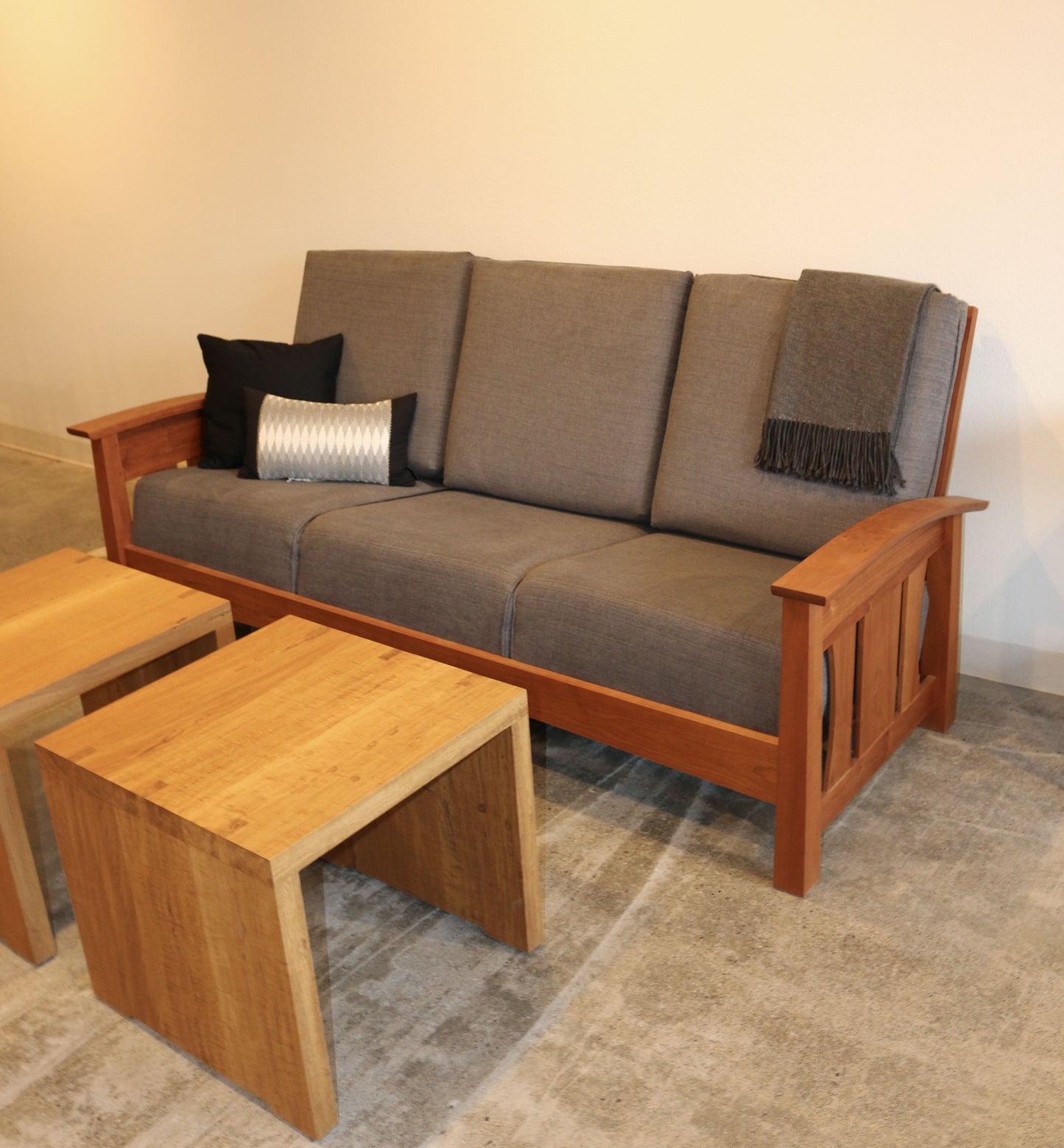 HIDEAWAY - PACIFIC SOFA