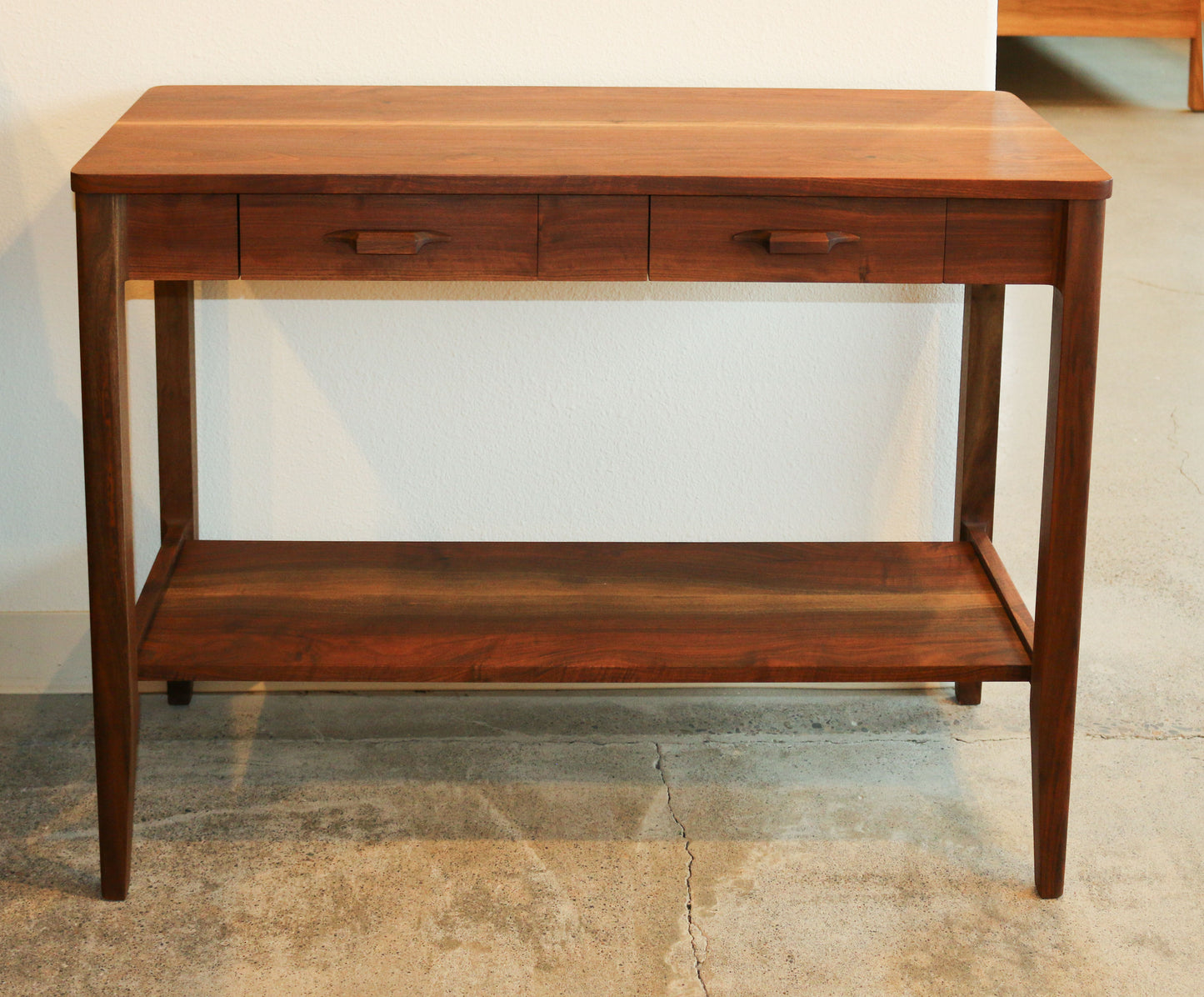 HIDEAWAY - WHITMAN ENTRY TABLE